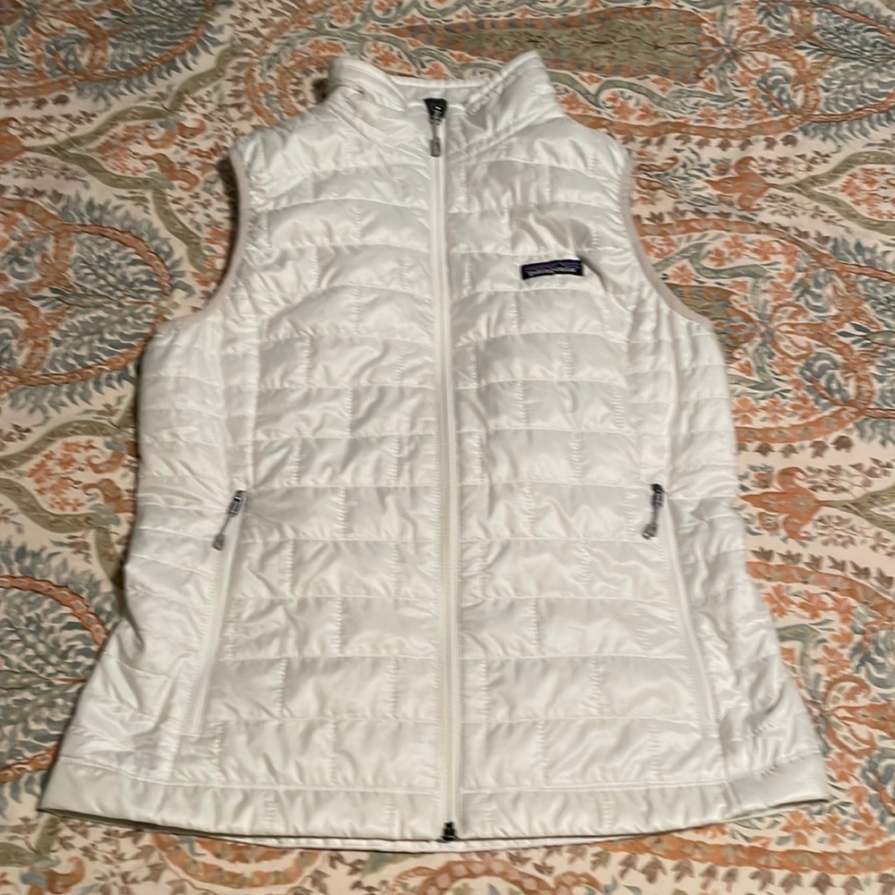 Patagonia Nanopuff Vest in Birch White - Size M